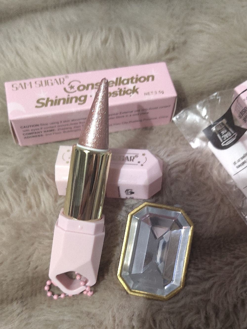 Pink Shimmer Lipstick 💄 - Picture 4 of 6